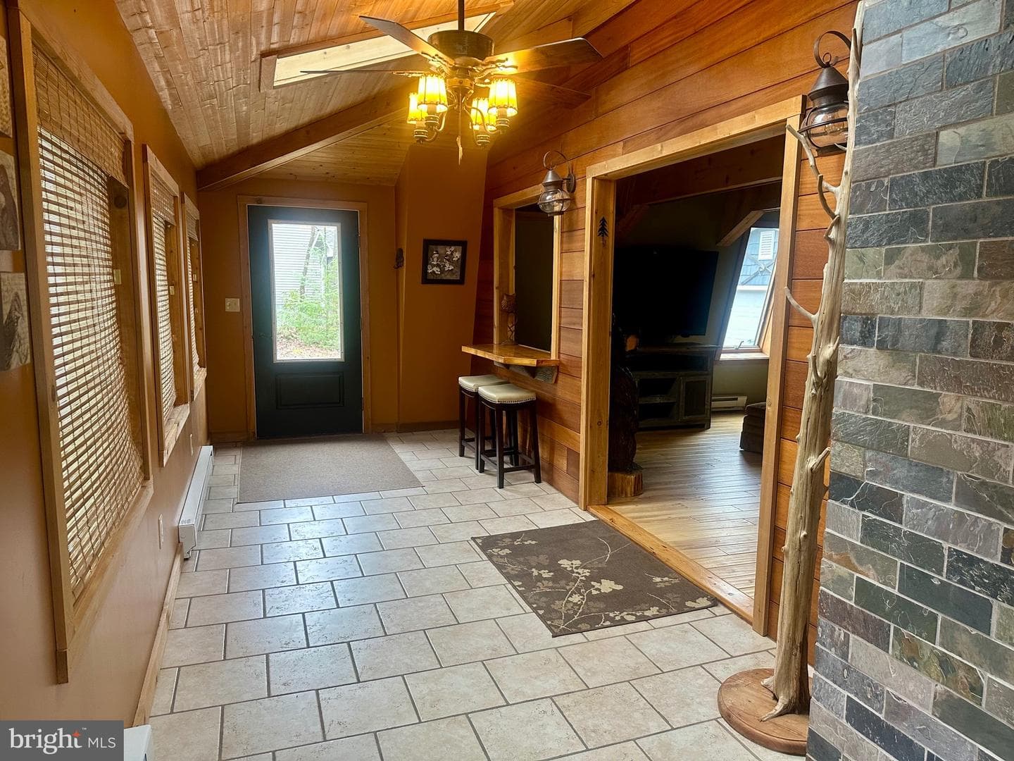 552 Black Oak Drive photo 8