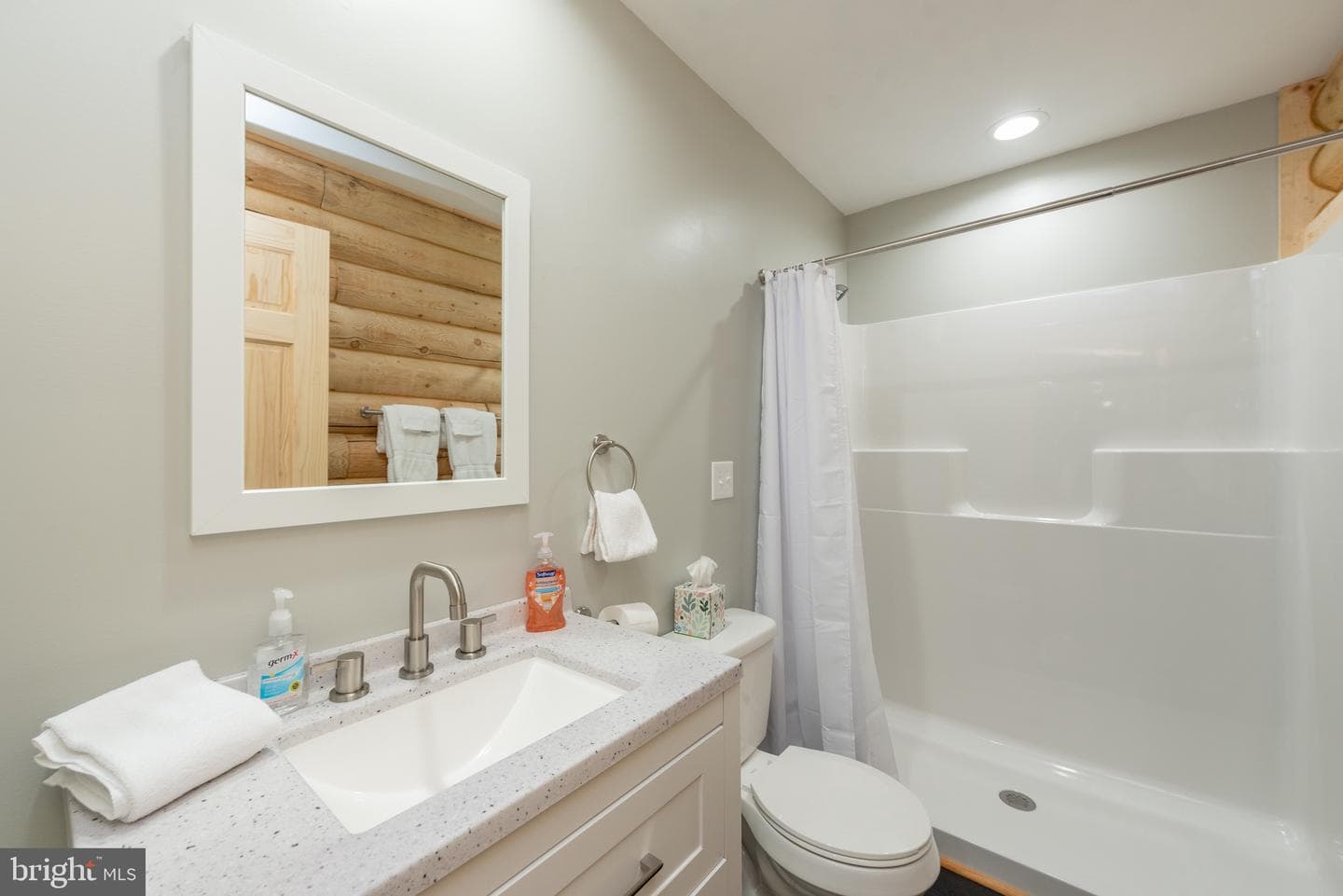 22 Taylor Lane photo 14