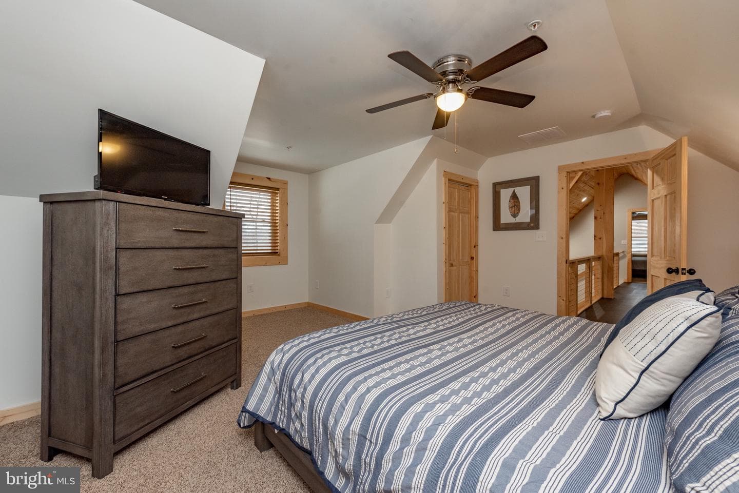 22 Taylor Lane photo 28