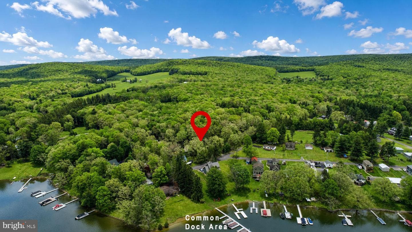 674 Hazelhurst Road photo 4