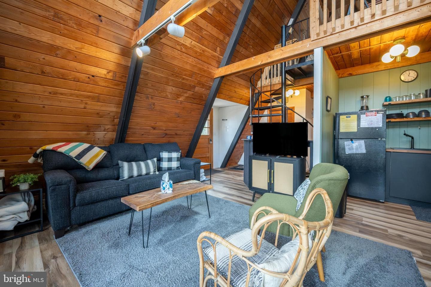 527 Deer Run Lane photo 14