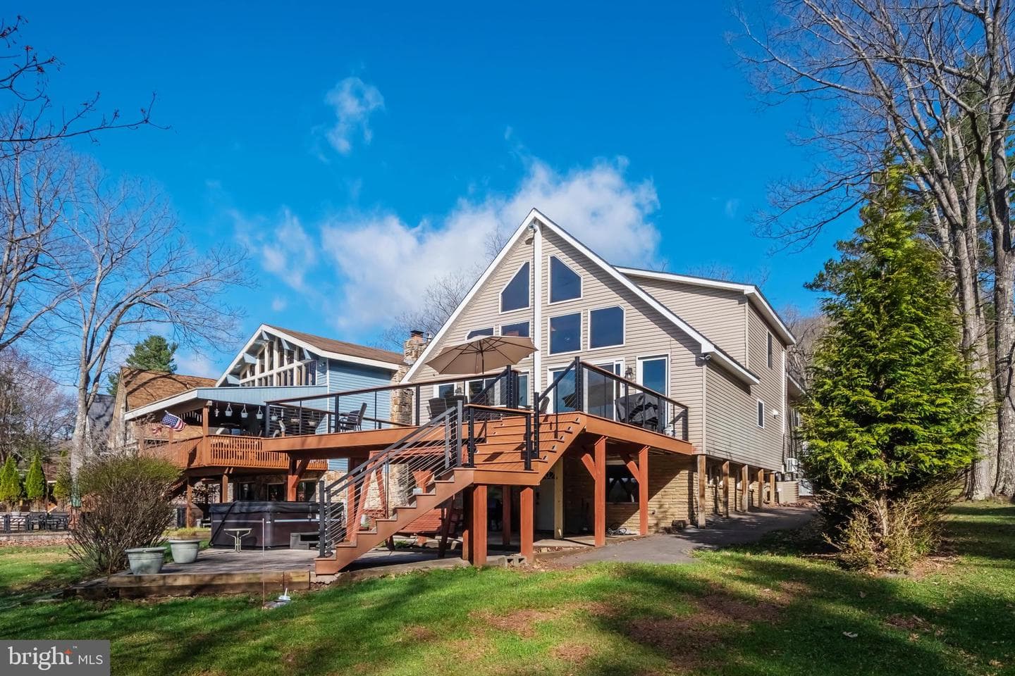390 Glen Cove Road photo 5