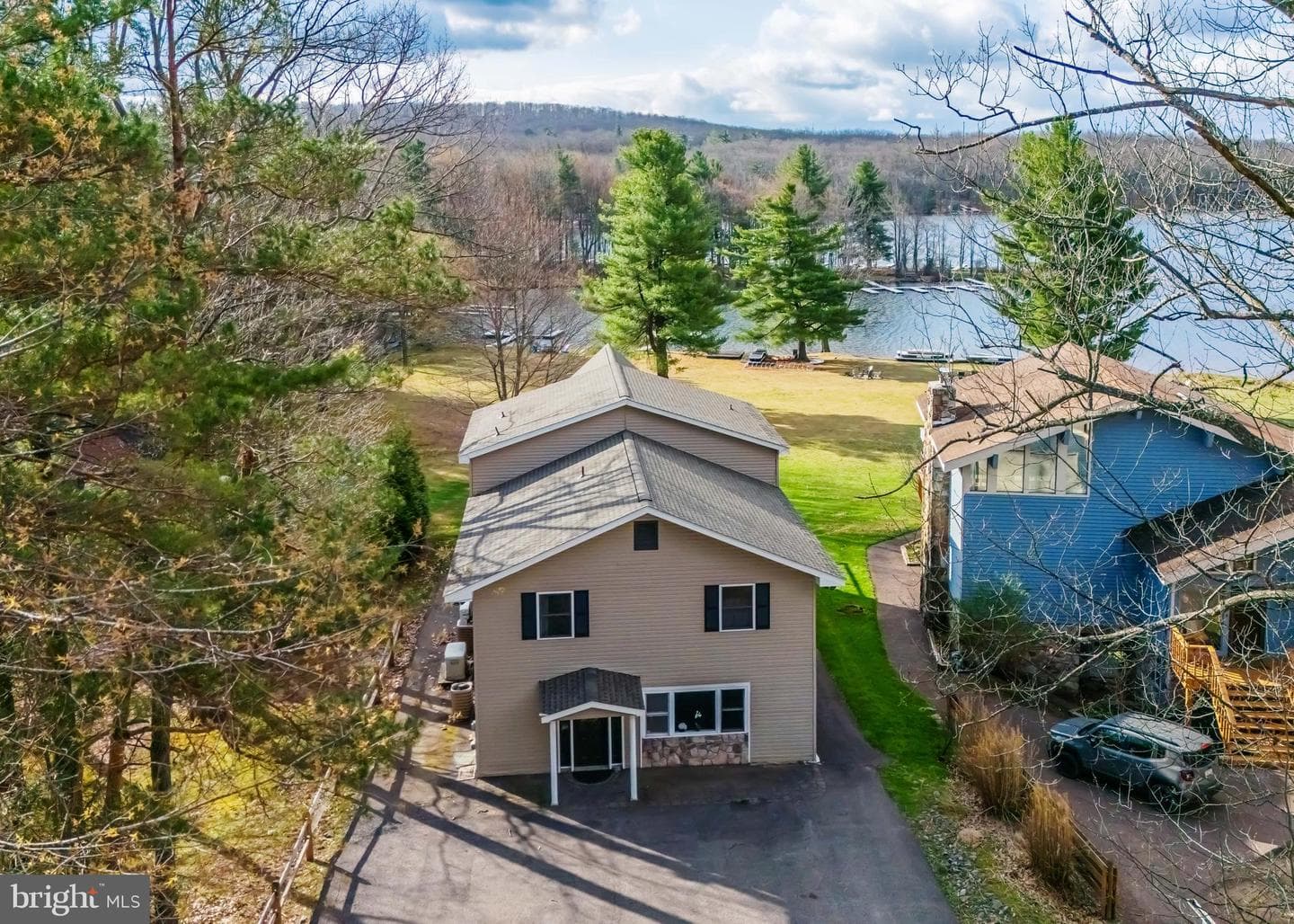 390 Glen Cove Road photo 6