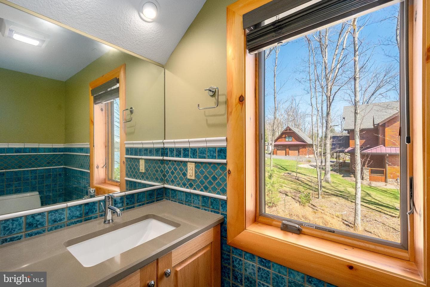 180 Glen Cove Road photo 67