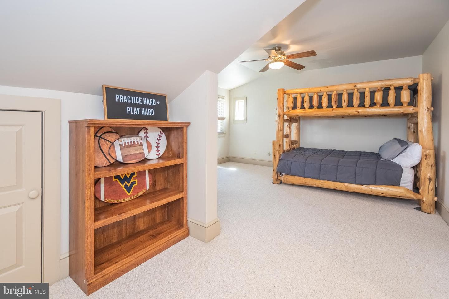 726 Sunset Ridge Drive photo 42