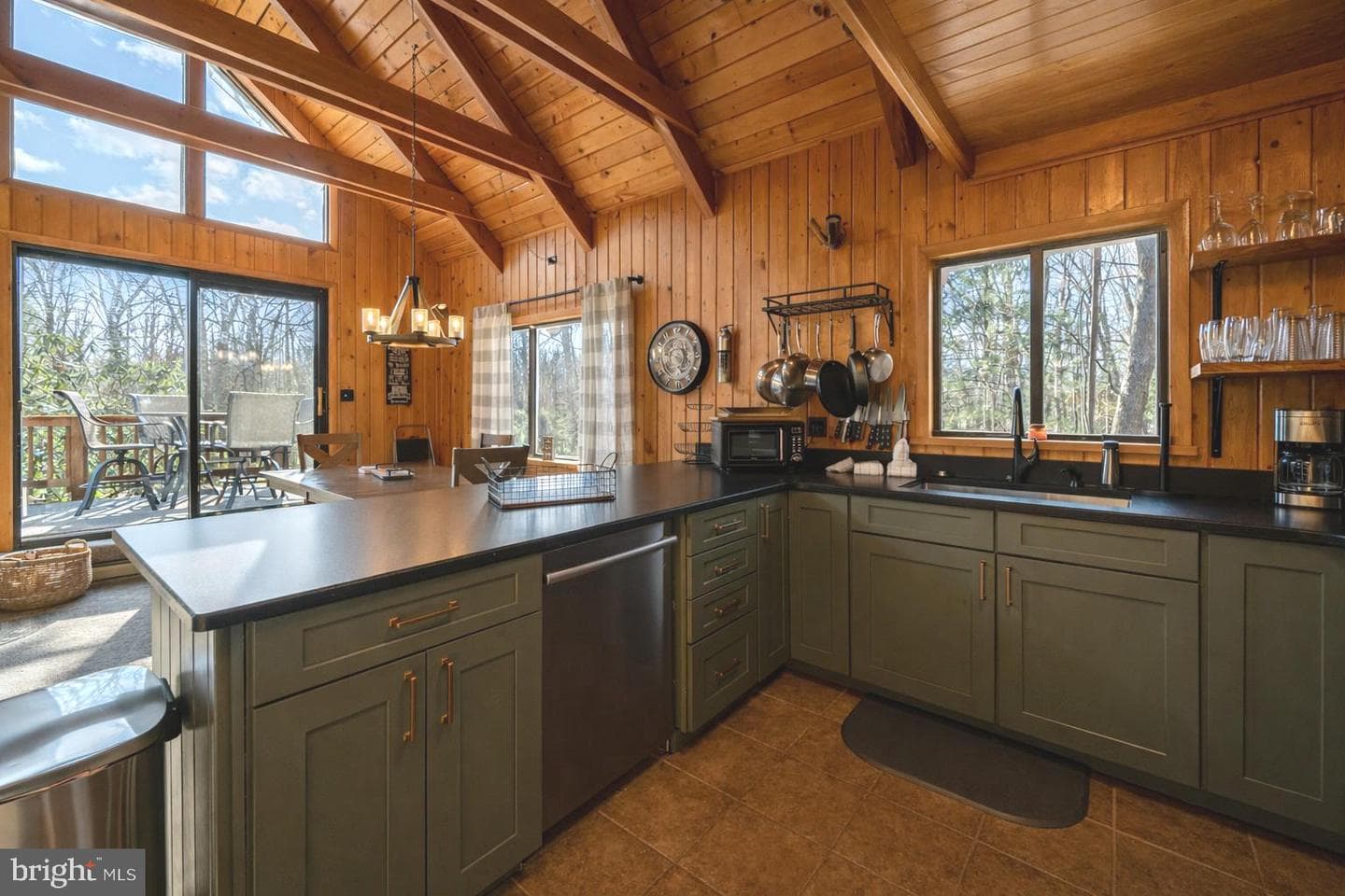 61 Frederick Circle photo 17