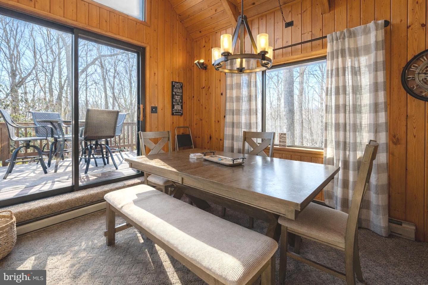61 Frederick Circle photo 22