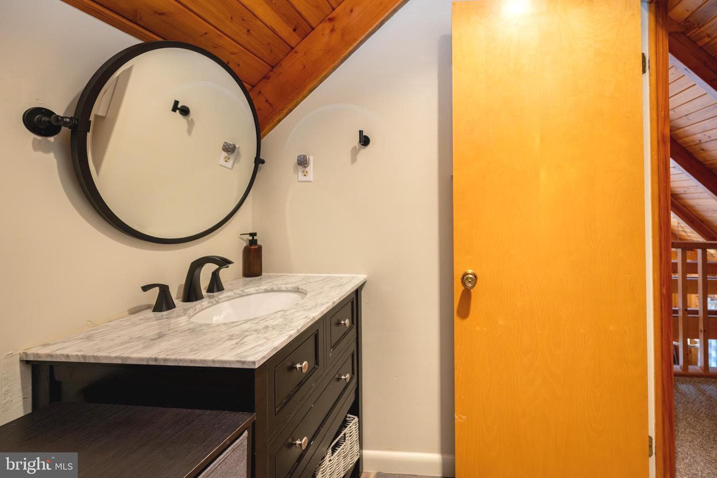 61 Frederick Circle photo 42