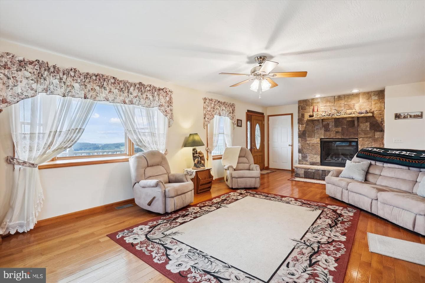 417 Greenwood Ridge Road photo 4