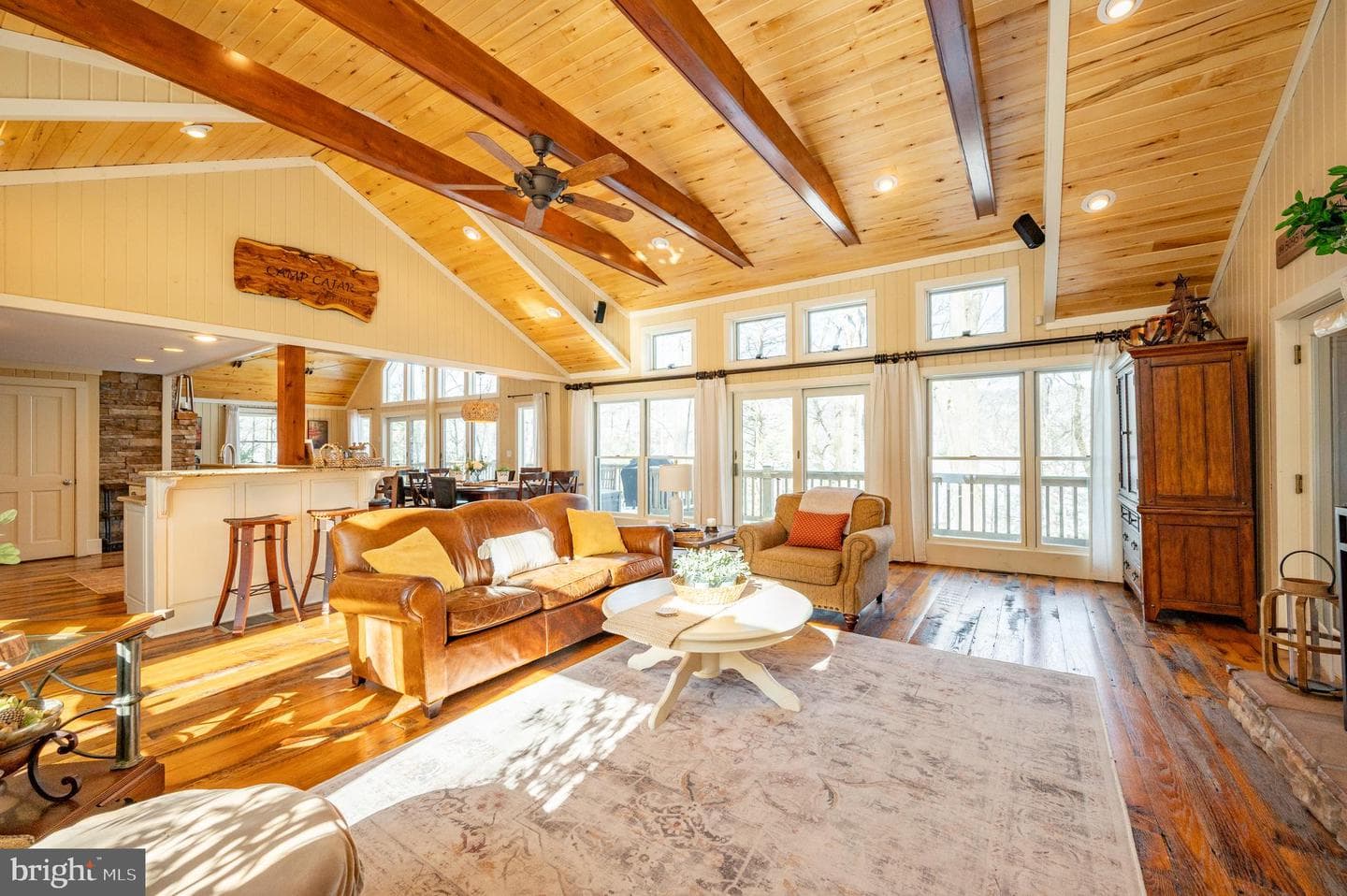 2411 Lake Shore Drive photo 4