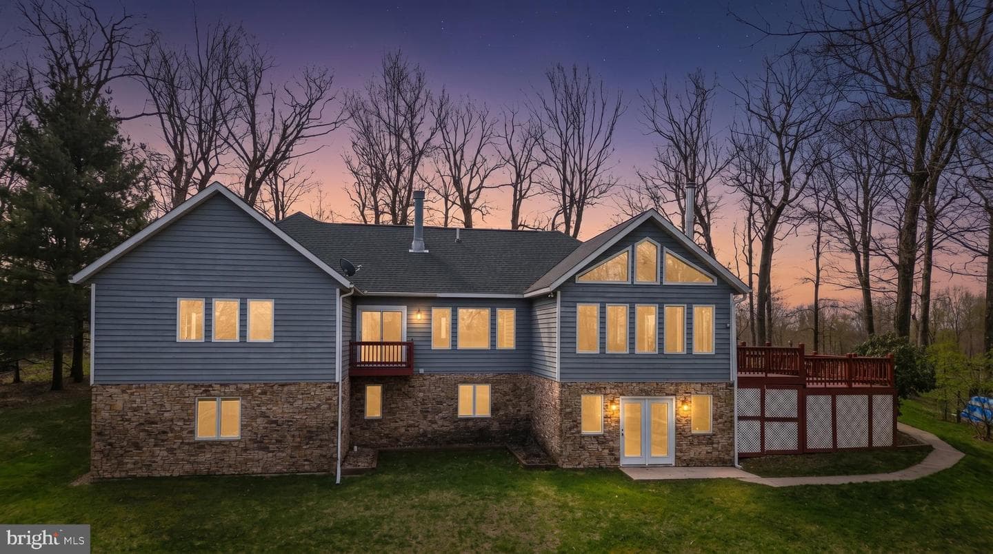 790 Sunset Ridge Drive