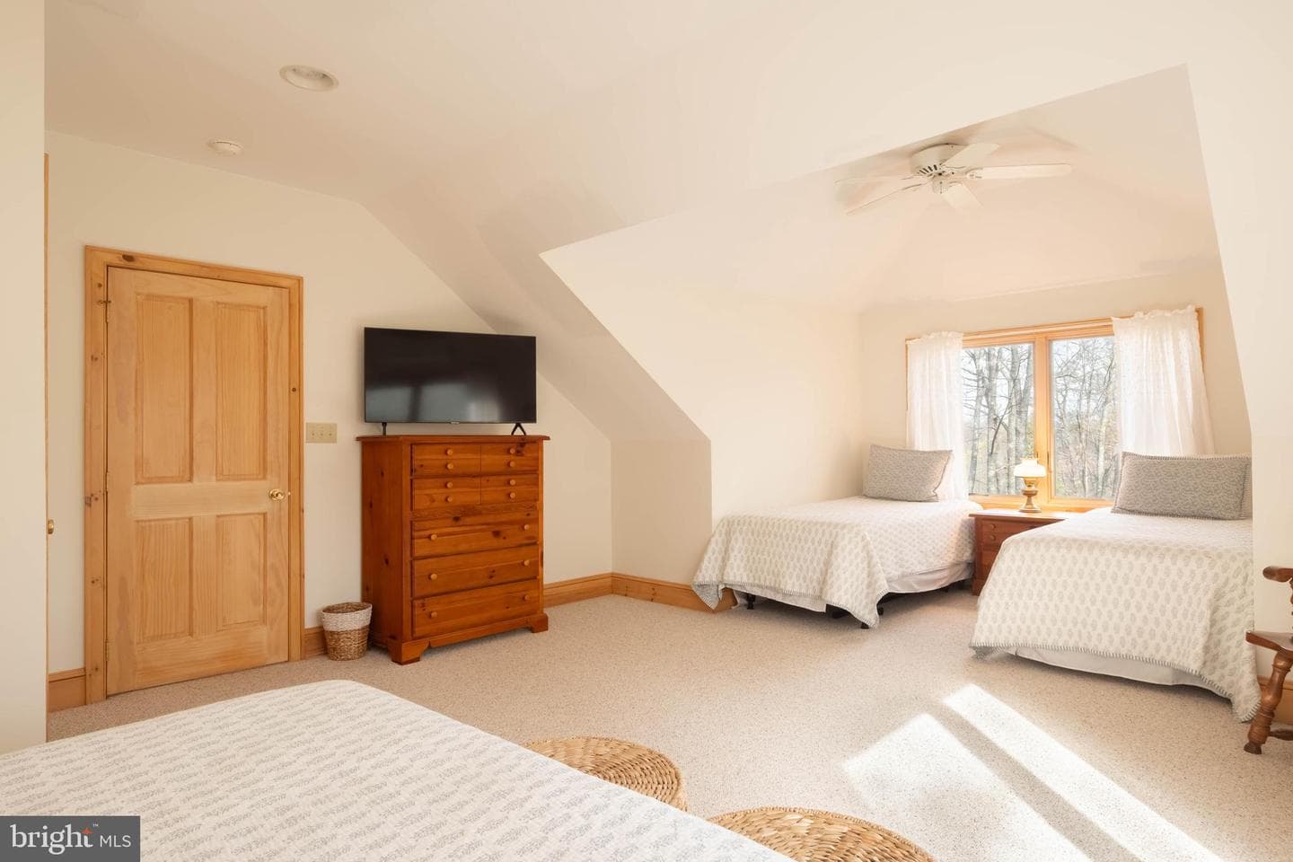 128 Bridgeview Lane photo 30