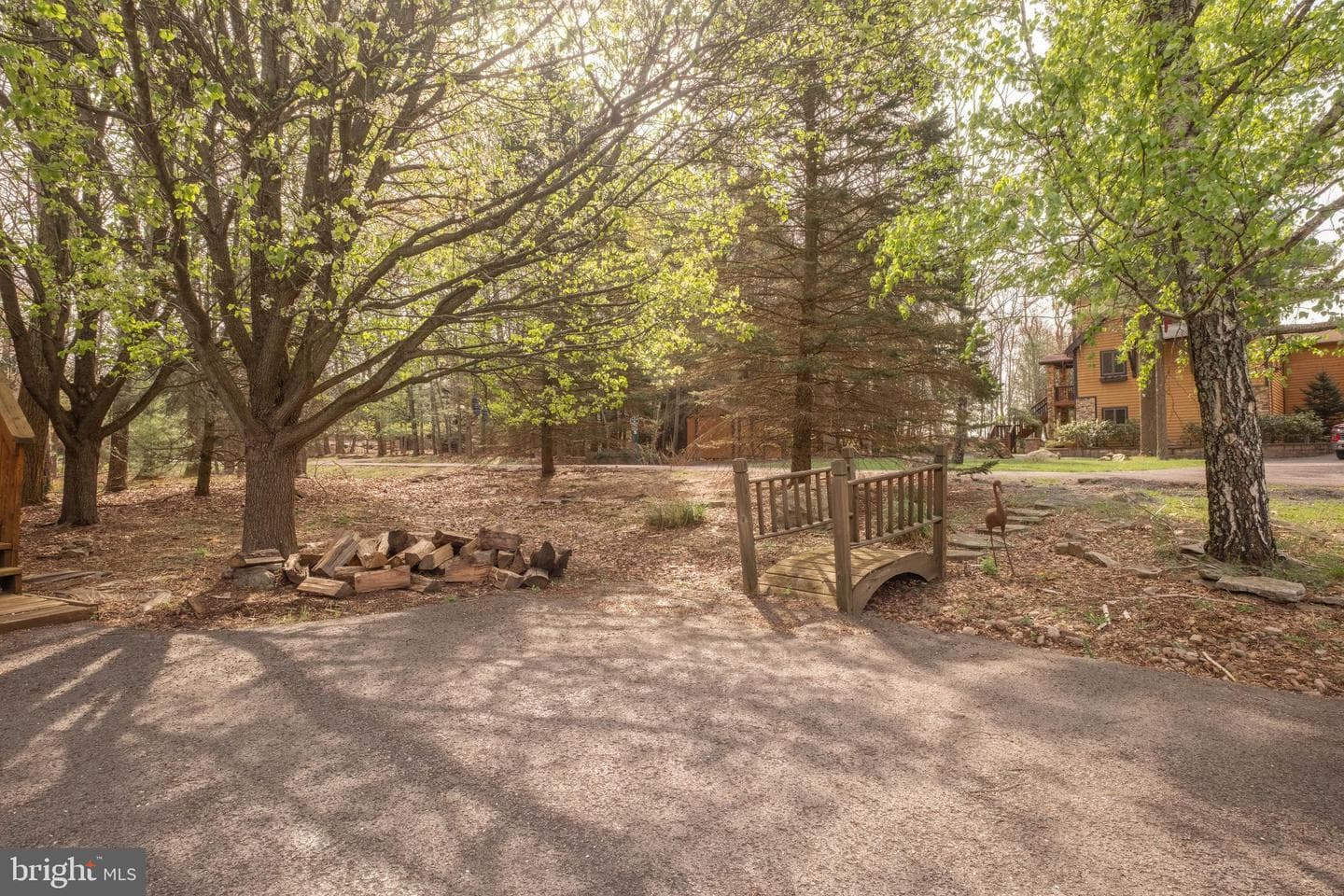 128 Bridgeview Lane photo 35