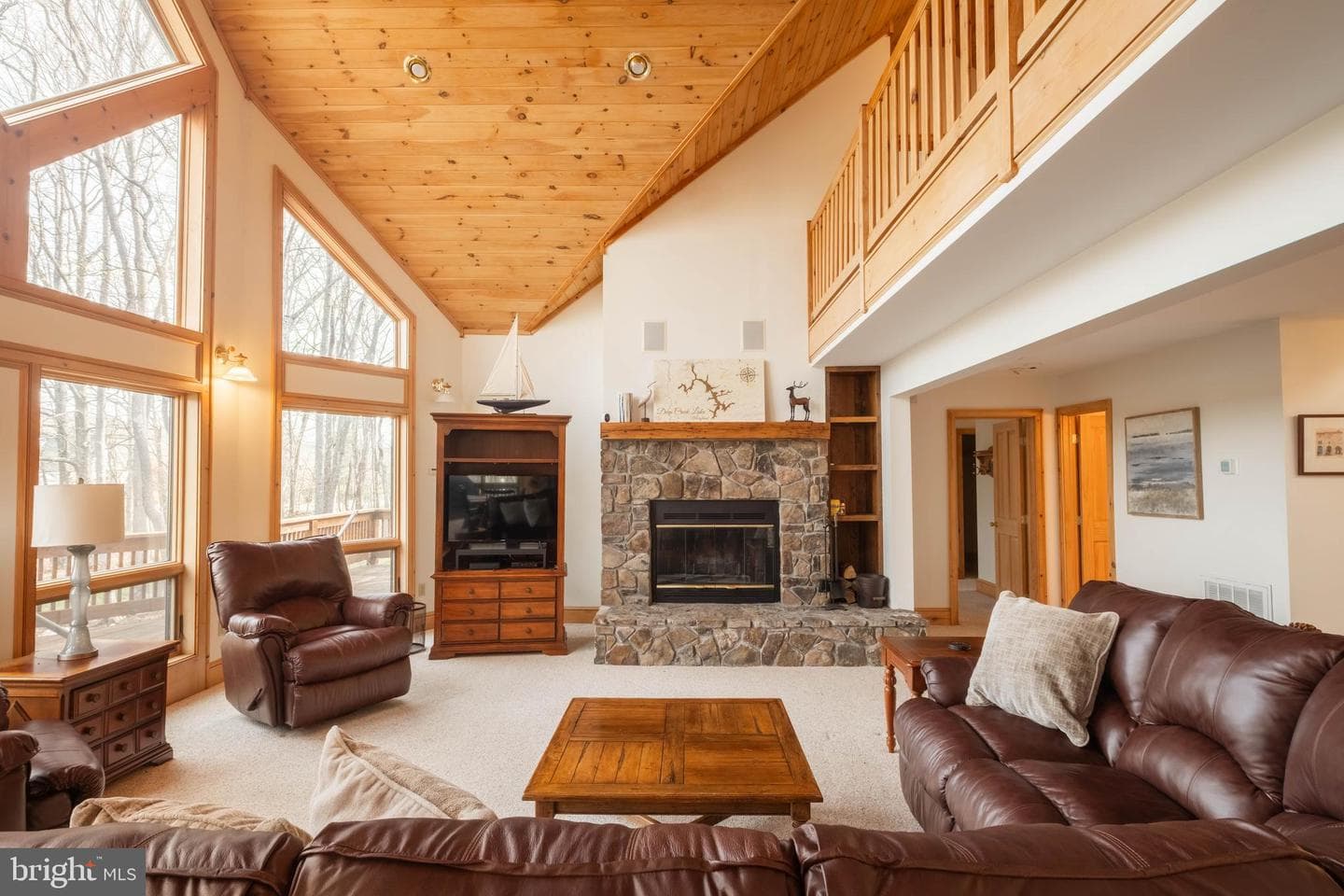 128 Bridgeview Lane photo 4