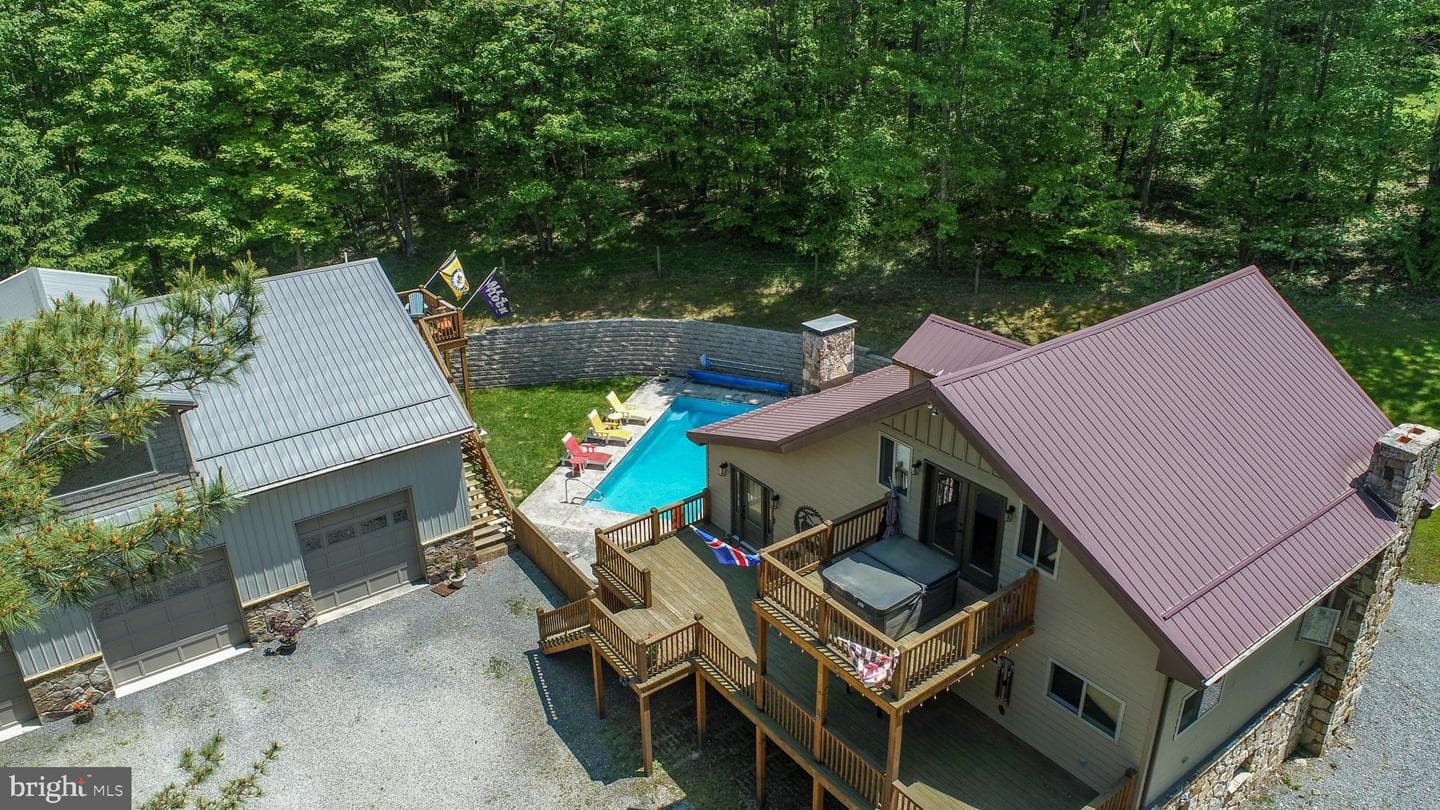 2250 Hoyes Run Road, Mc Henry