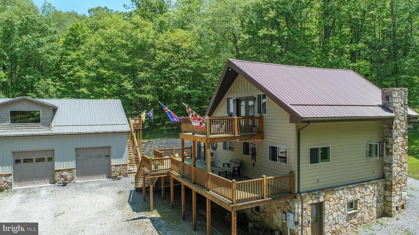 2250 Hoyes Run Road photo 10