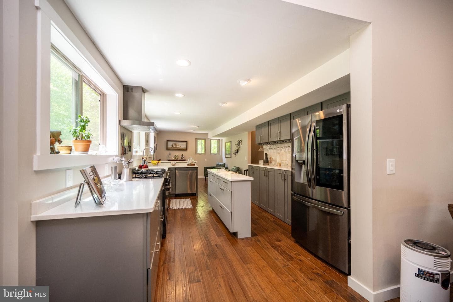 2250 Hoyes Run Road photo 17