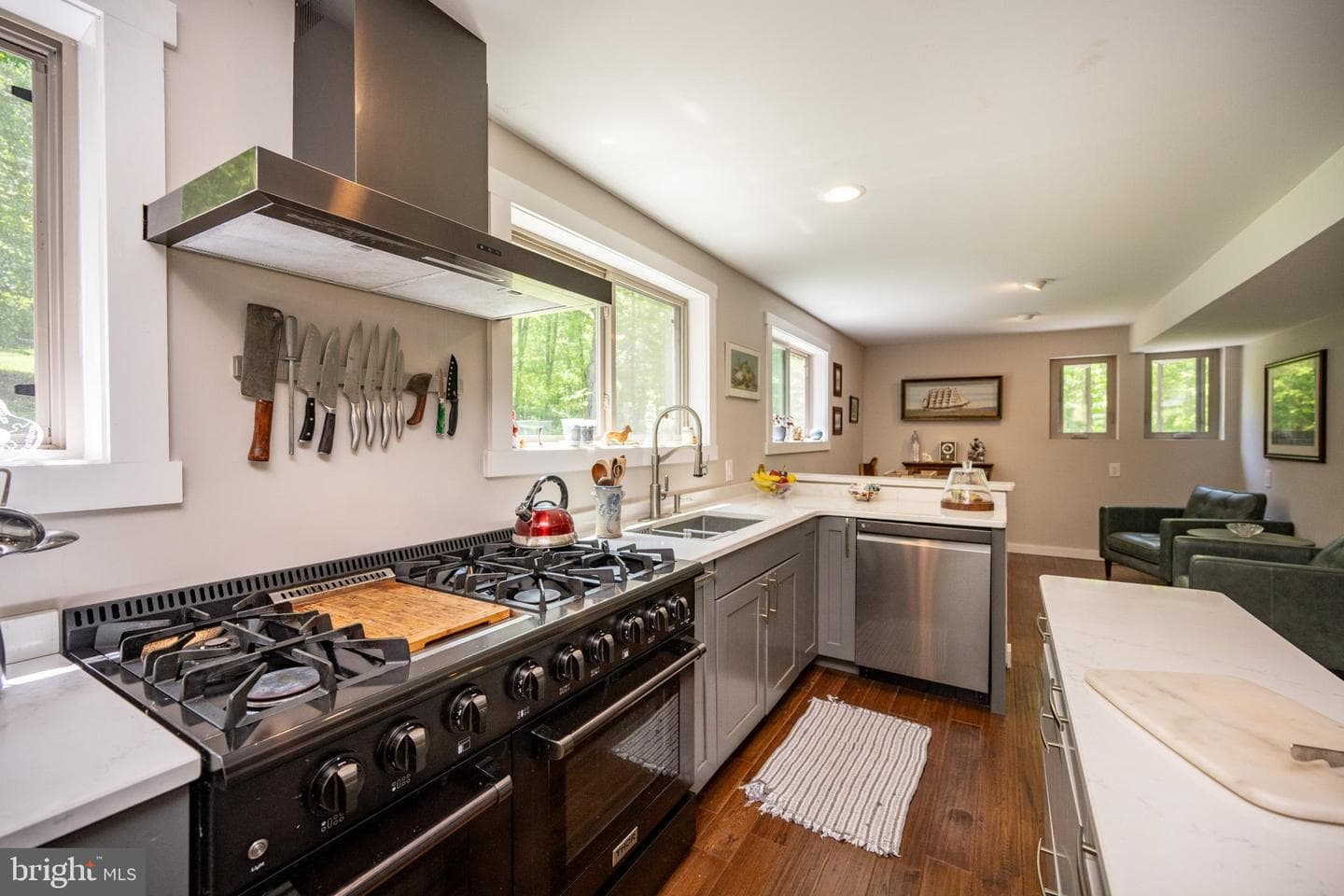 2250 Hoyes Run Road photo 18