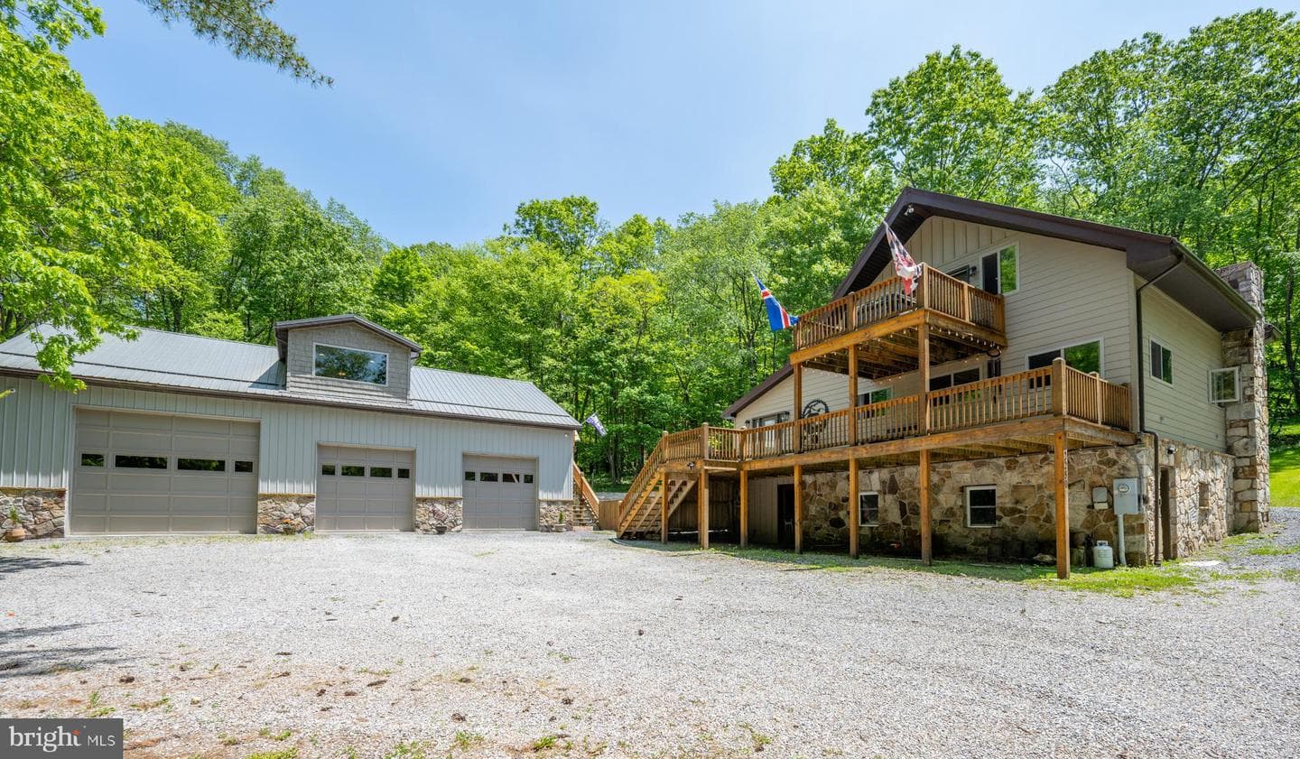 2250 Hoyes Run Road, Mc Henry