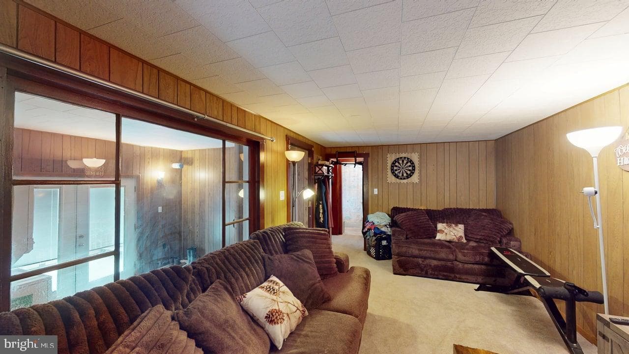 239 Hampshire Street photo 15