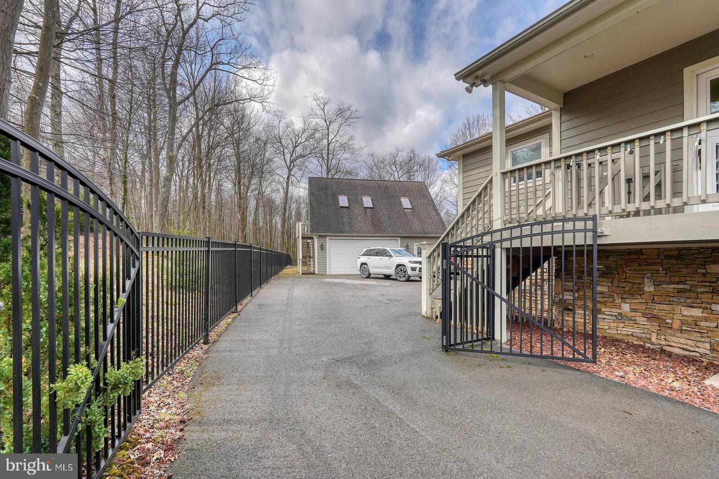 1295 Mountainview Drive photo 5