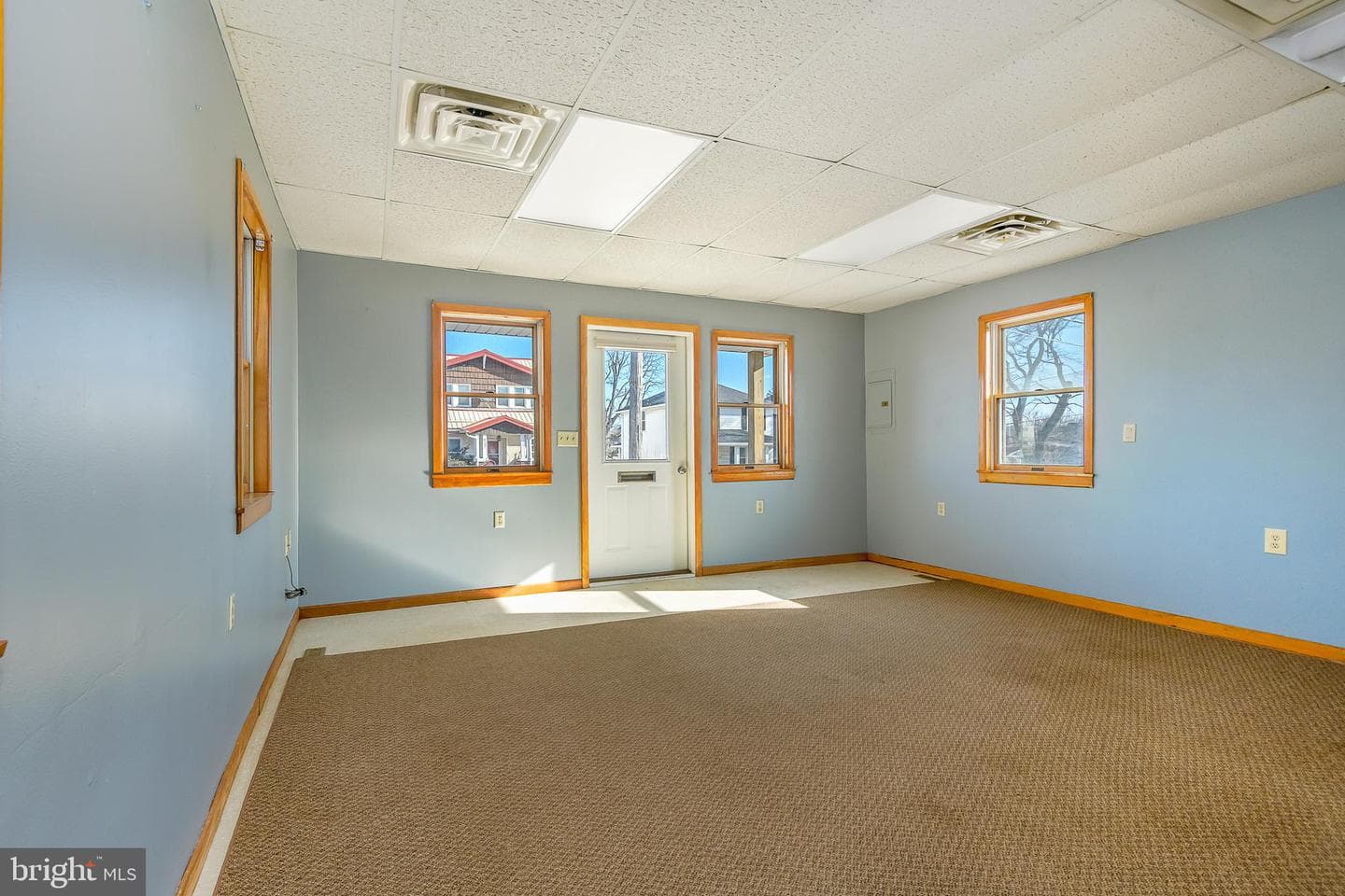 128 Main Street photo 4
