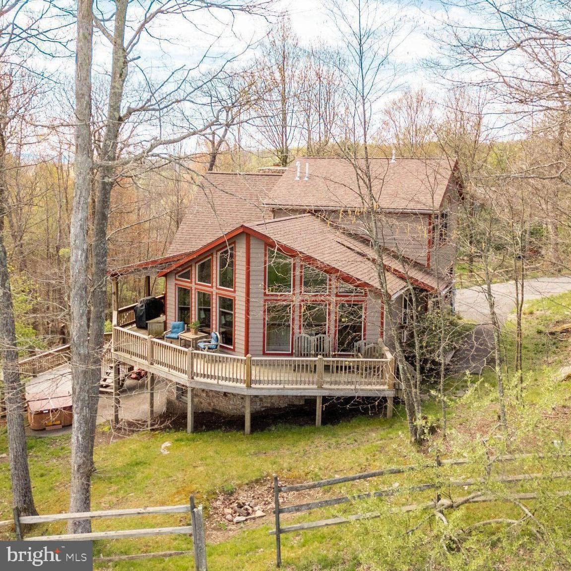 206 Highline Drive, Mc Henry