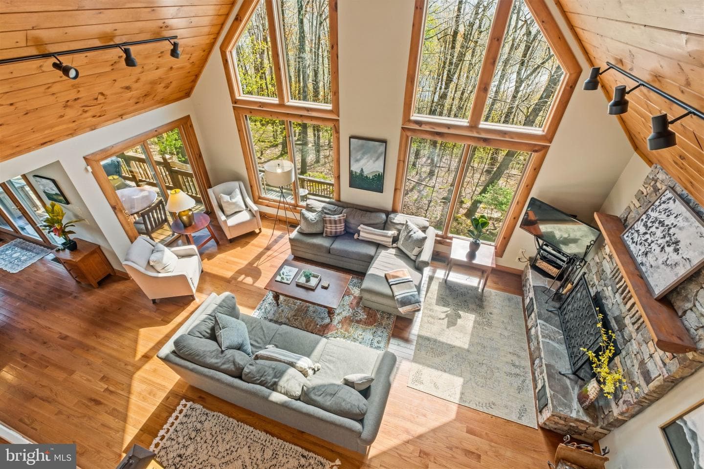 206 Highline Drive photo 3