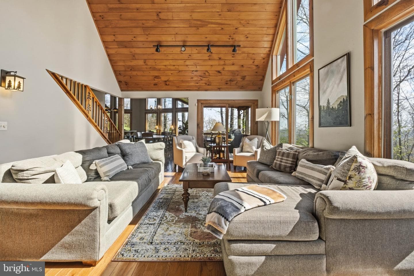 206 Highline Drive photo 8