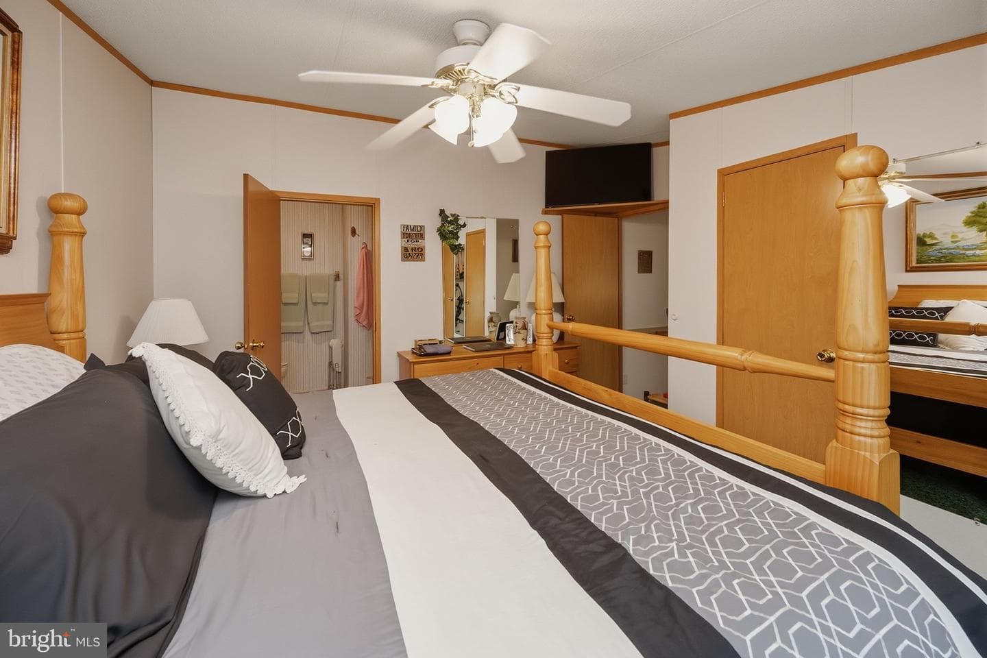 2461 Old Morgantown Road E photo 35