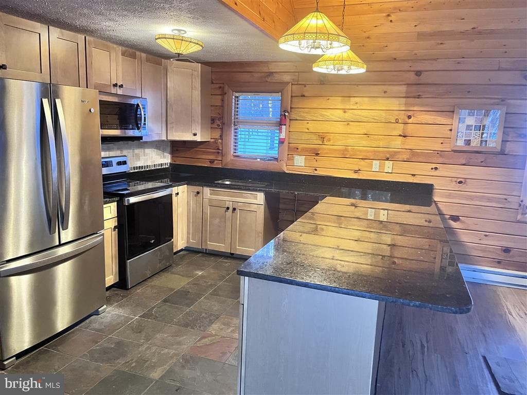 127 Paradise Heights photo 24