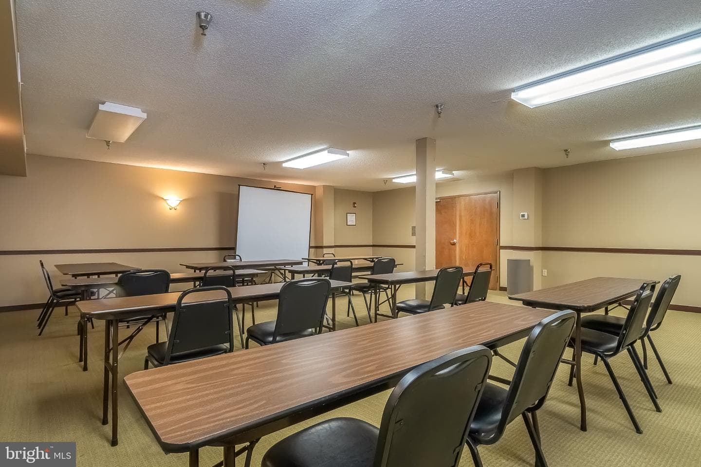 565 Glendale Road #303b photo 31