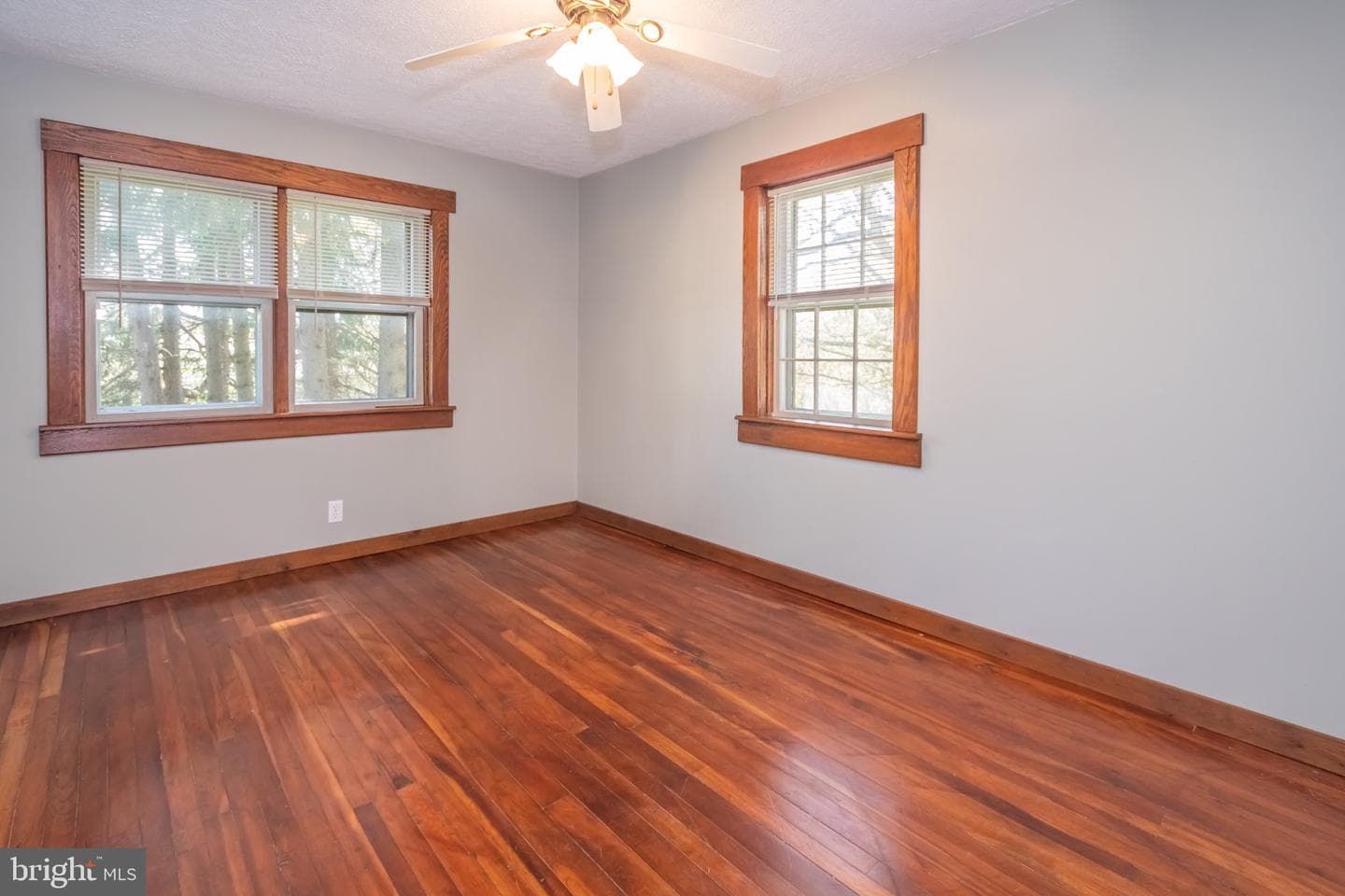 17921 Garrett Highway photo 32