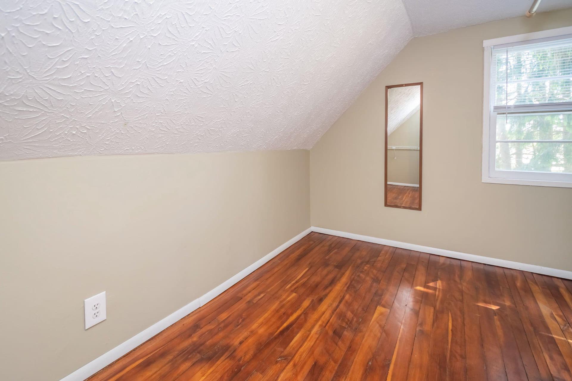 17921 Garrett Highway photo 41