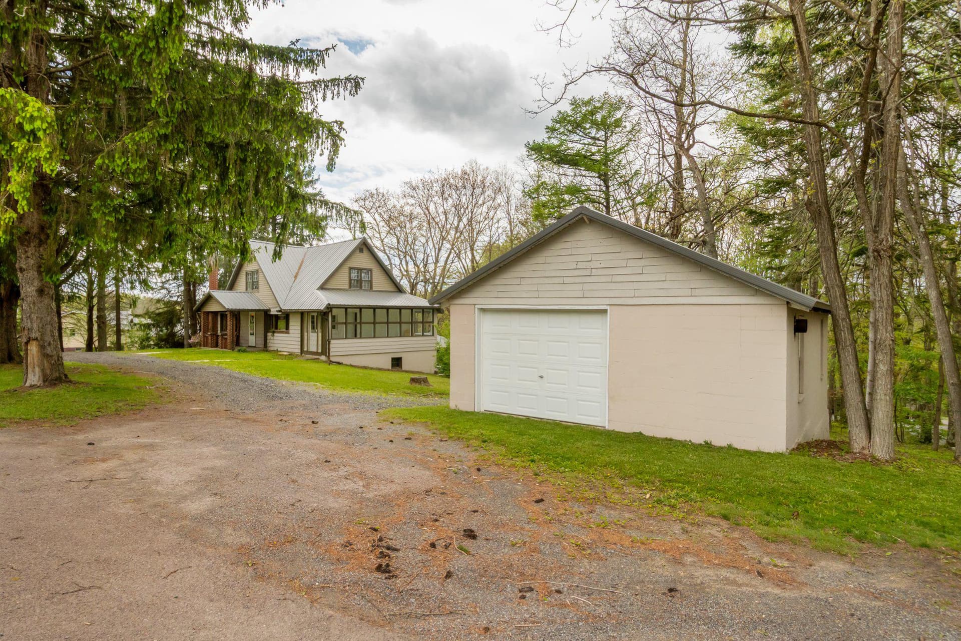 17921 Garrett Highway photo 6
