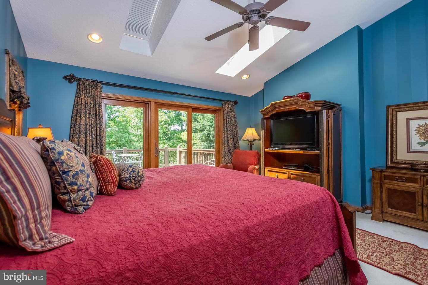 316 Moonrise Drive photo 32