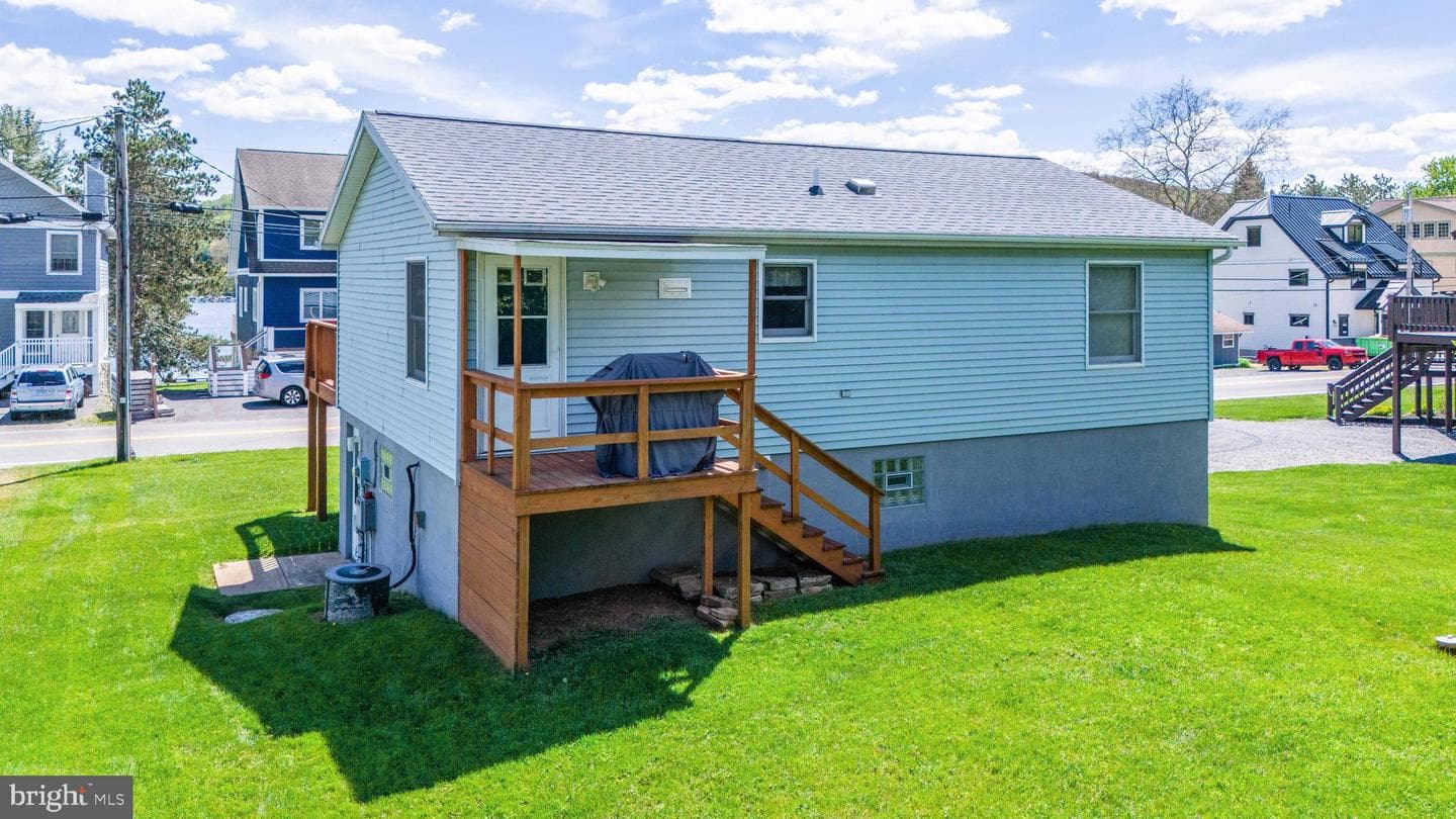 486 Marsh Hill Road photo 36
