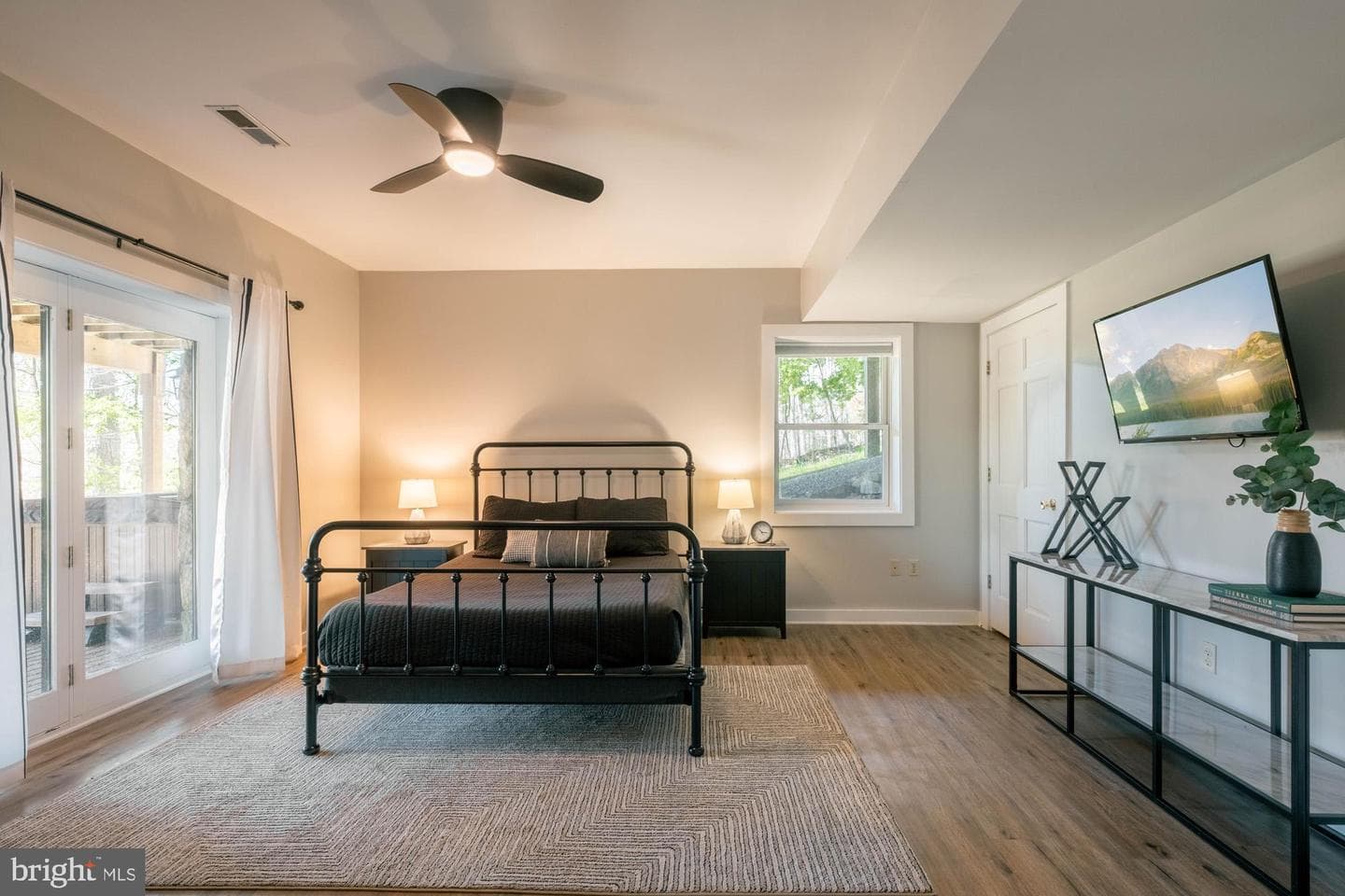 425 Hines Drive photo 57