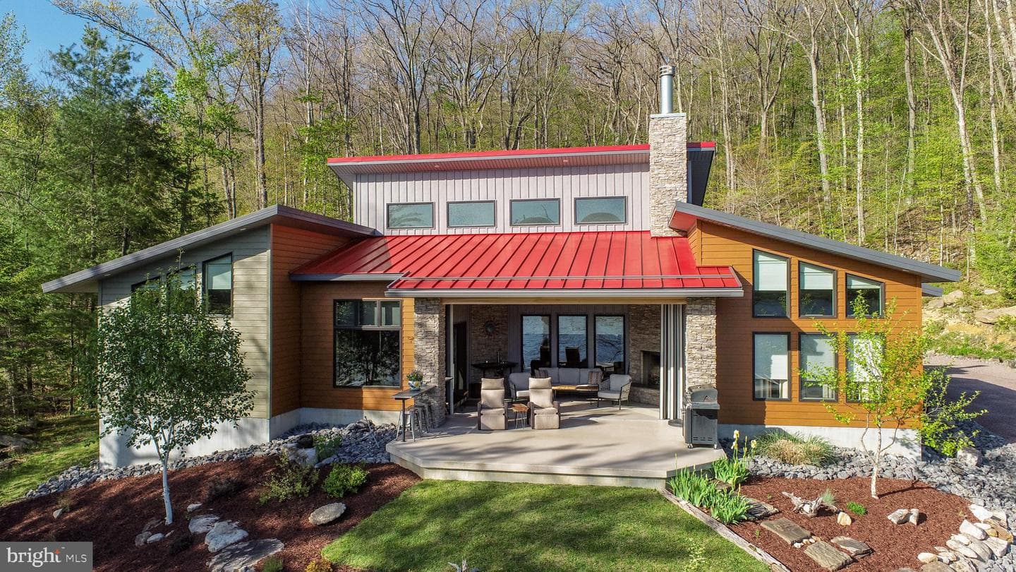 755 Rock Lodge Rd