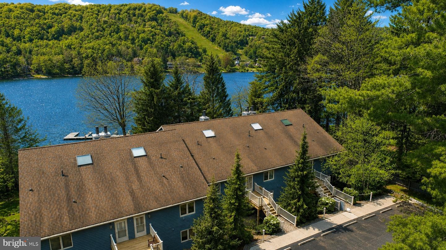 1163 Deep Creek Drive #8, Mc Henry