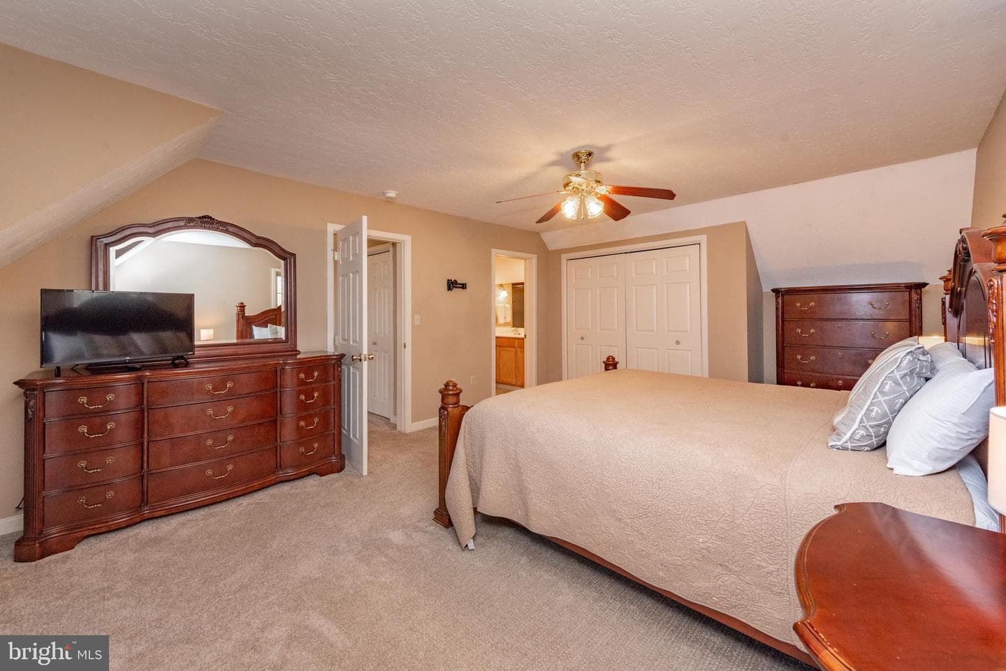 2828 Glendale Road photo 16