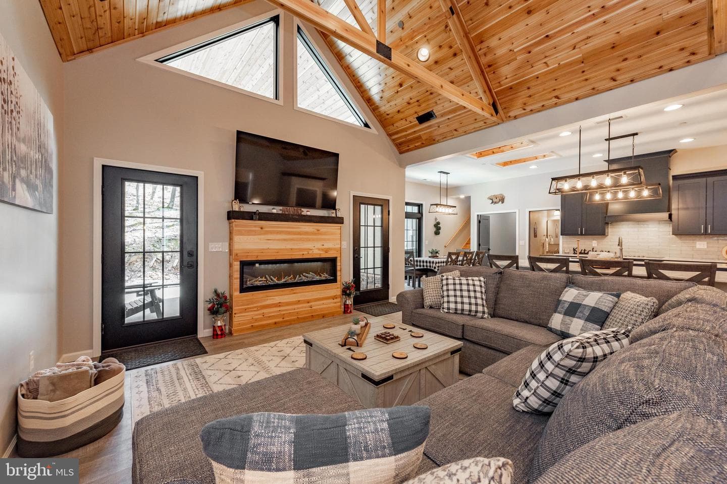 220 Biltmore View, Mc Henry