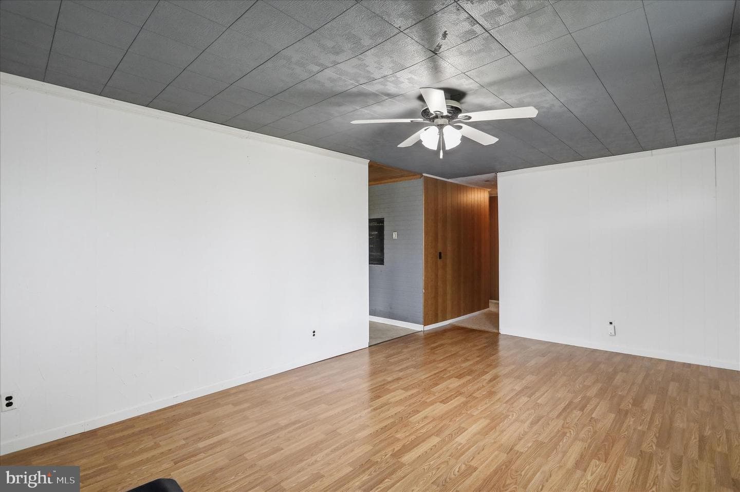 512 Roanoke Avenue photo 15