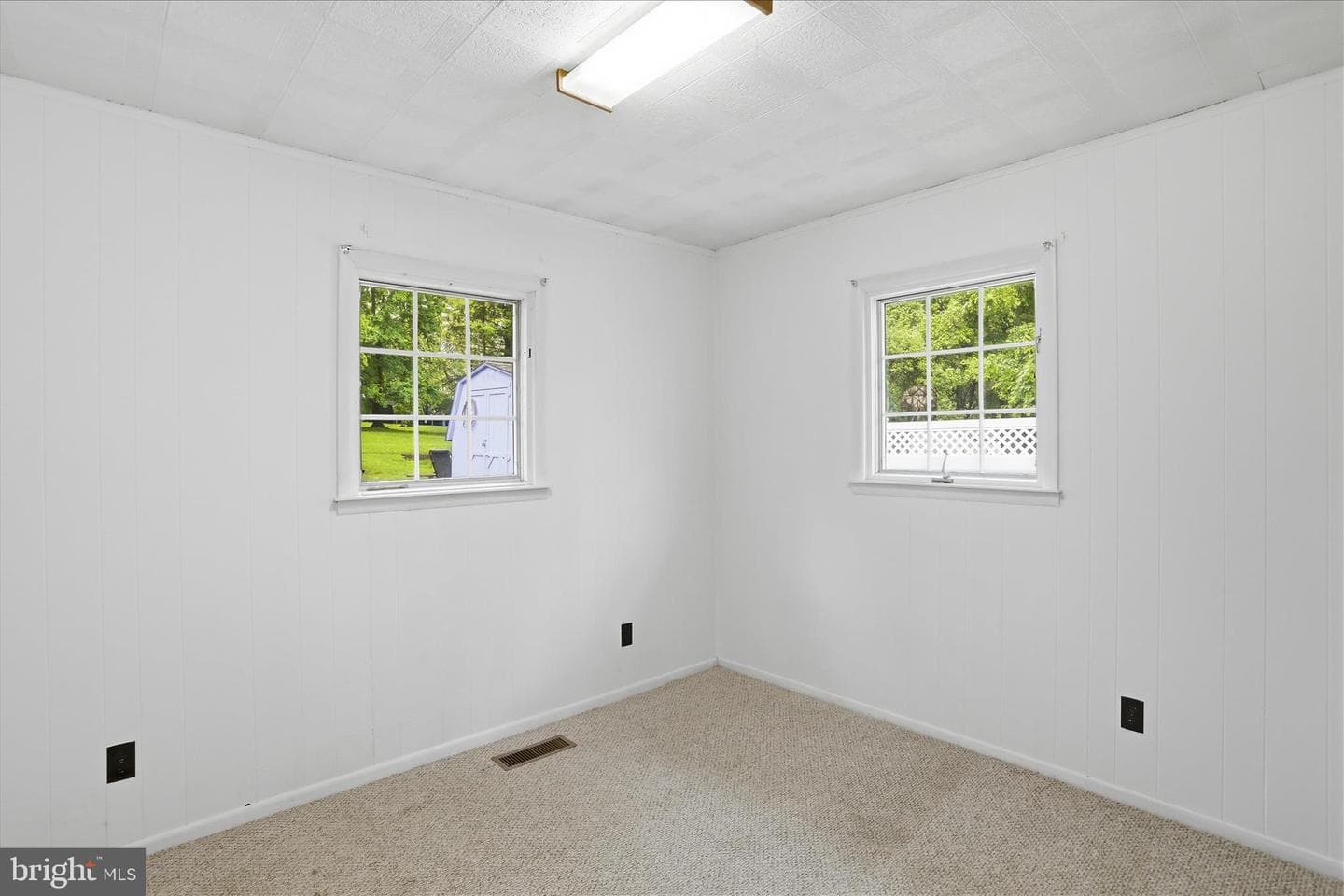 512 Roanoke Avenue photo 22