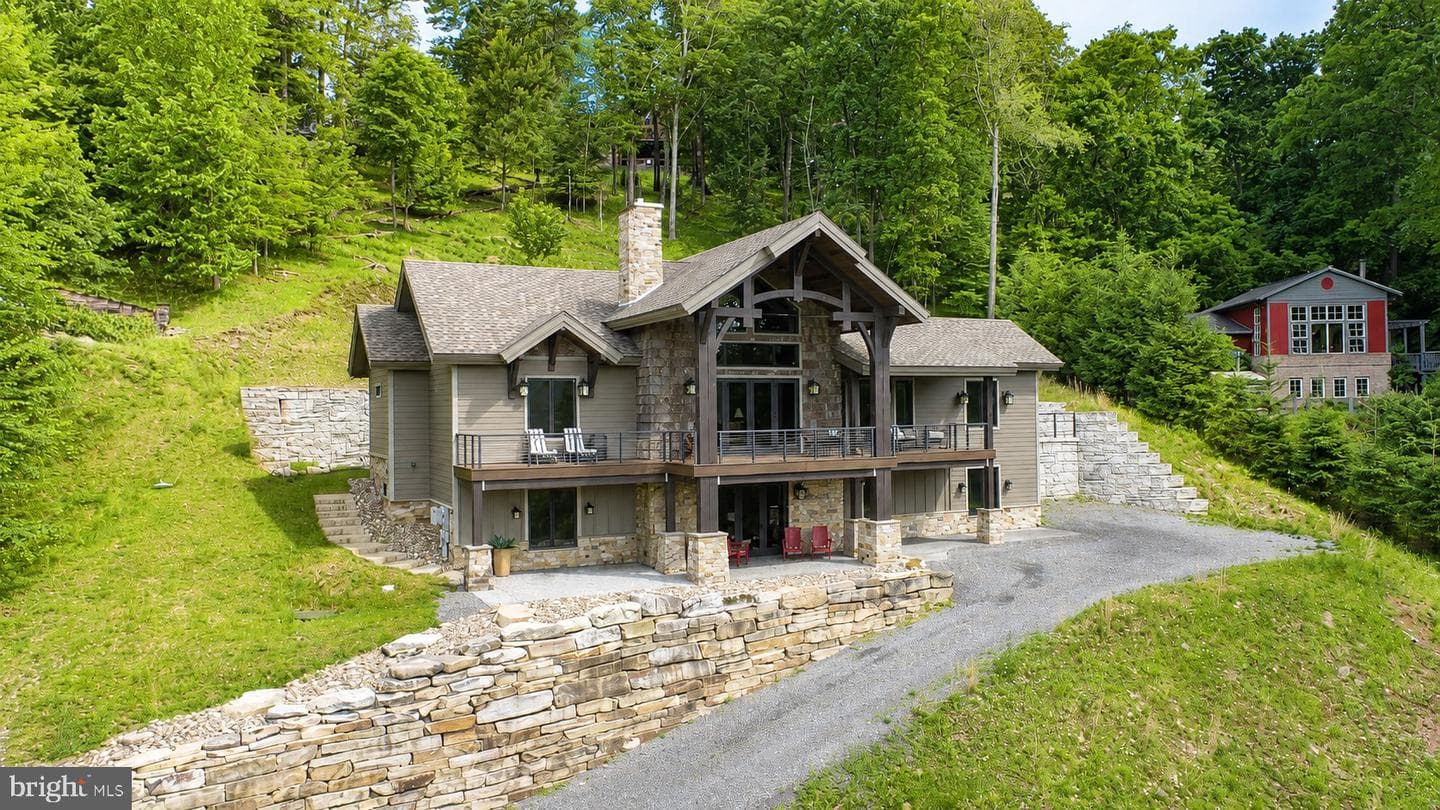 2250 Marsh Hill Road photo 43