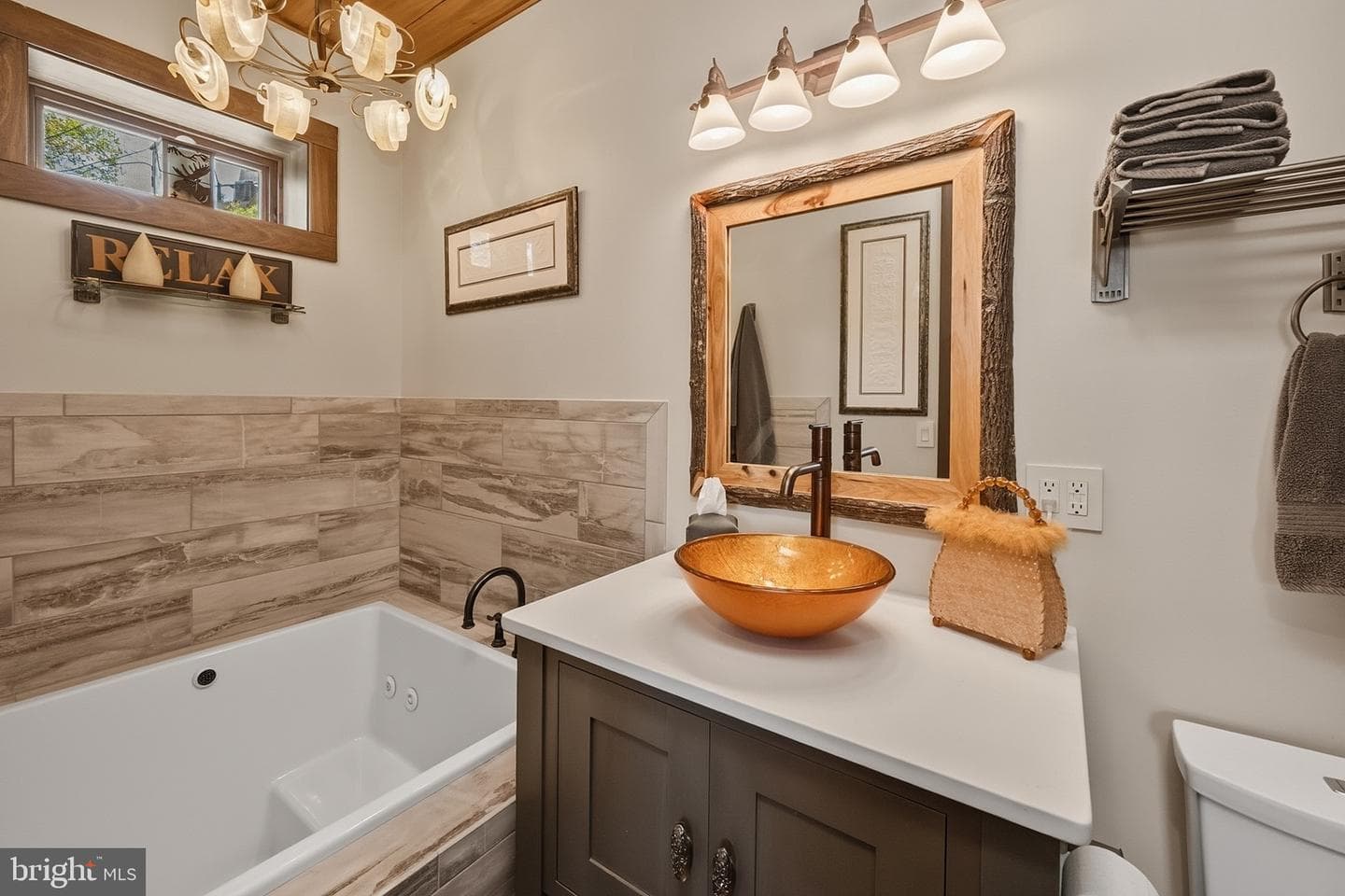 2250 Marsh Hill Road photo 68