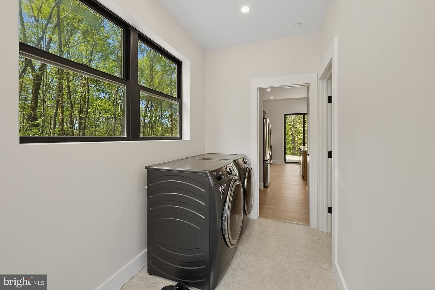 248 Tarn Drive photo 22