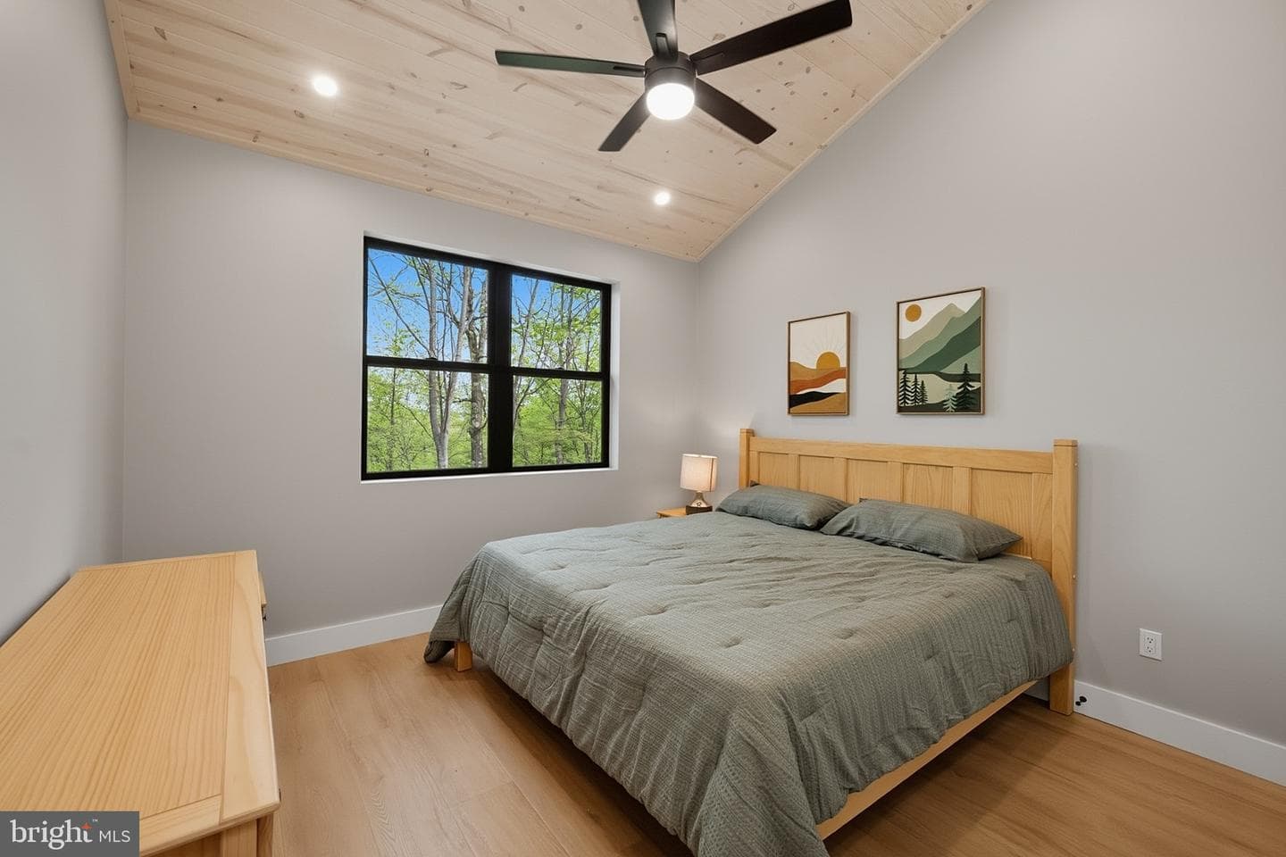 248 Tarn Drive photo 35