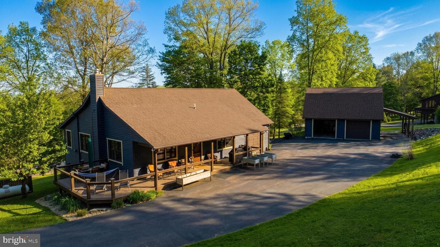 253 Gleanings Drive photo 61