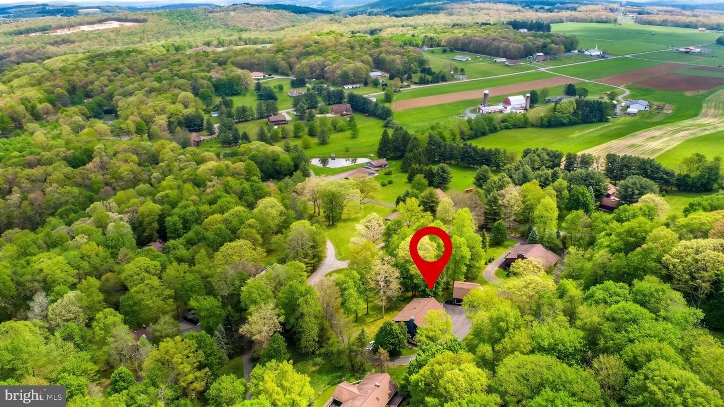 253 Gleanings Drive photo 84
